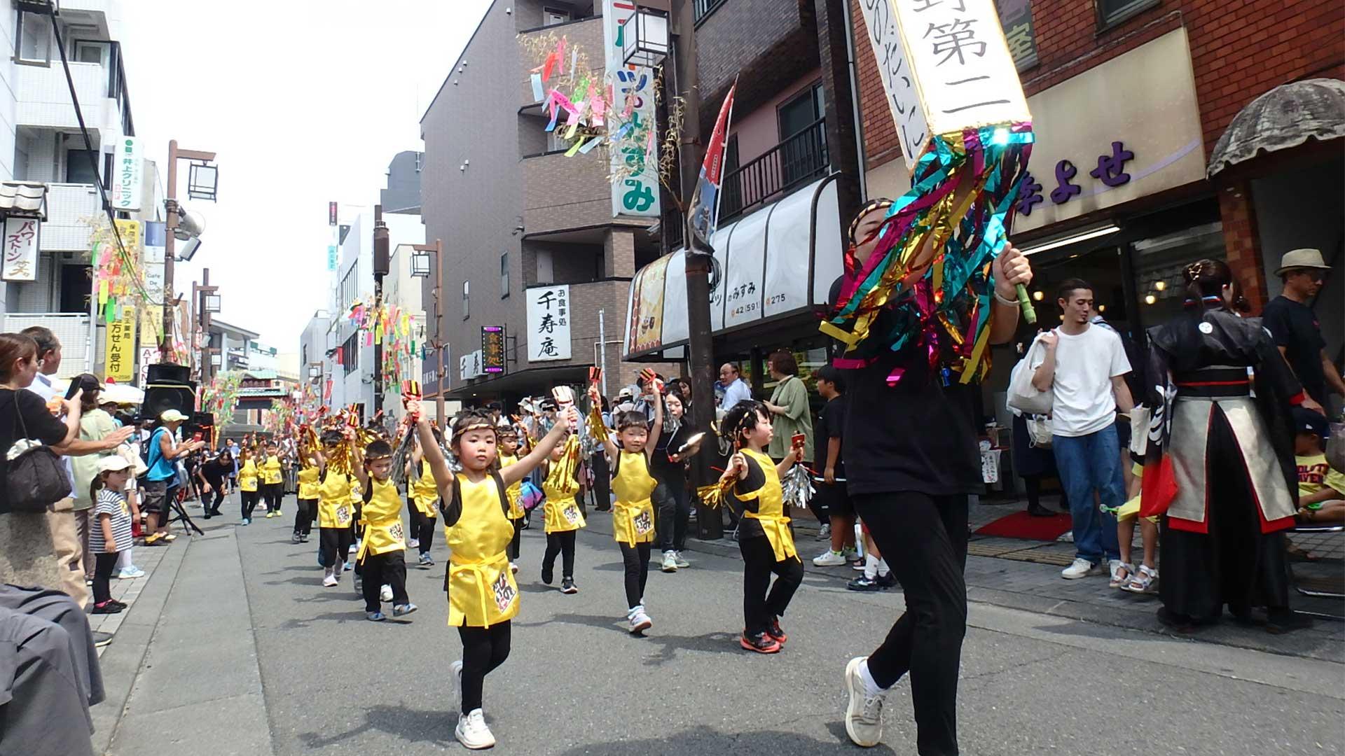 様々な活動で地域の方々との交流を深めています